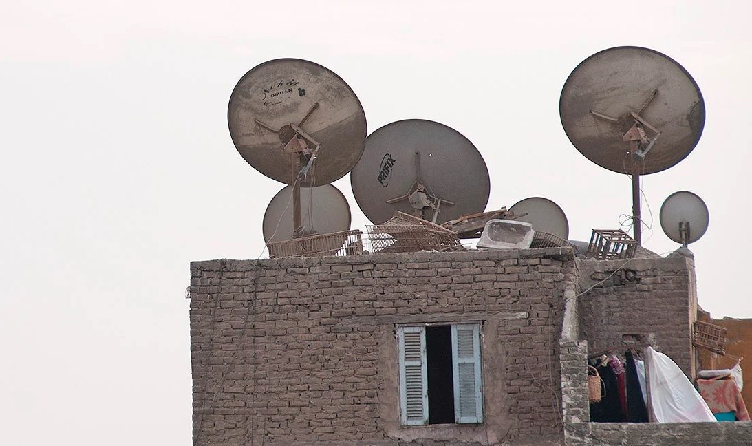 Spanish photographer captures North Africa's urban environment through its satellite dishes